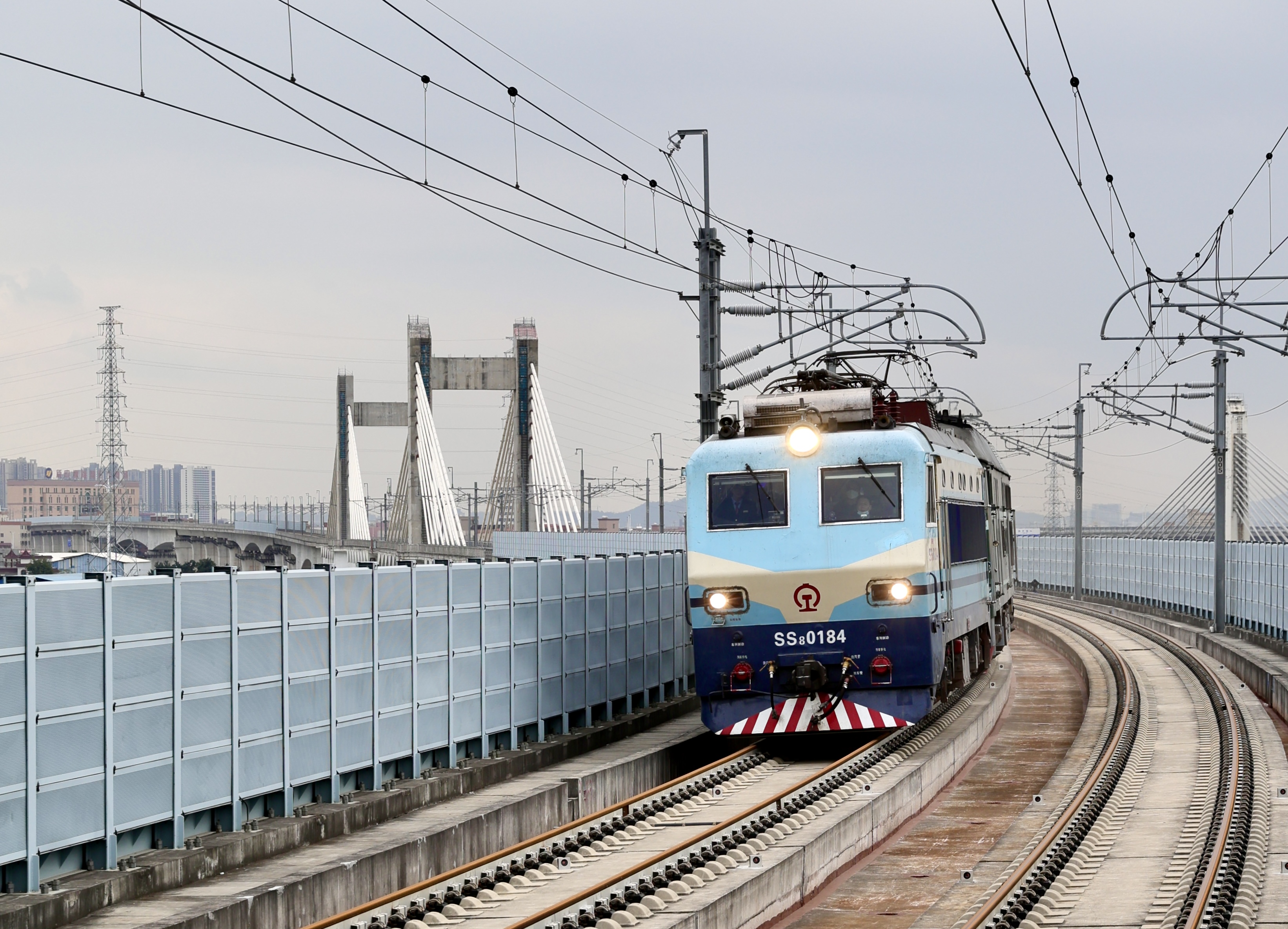 直通廣州南站 廣佛南環(huán)城際鐵路完成熱滑試驗(yàn)