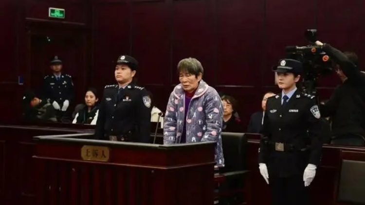 另有發(fā)現(xiàn)！余華英拐賣(mài)兒童案發(fā)回重審