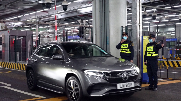 【融通大灣區(qū)】「三向齊增」！港珠澳大橋2023年人車貨多領(lǐng)域經(jīng)濟(jì)高效提升