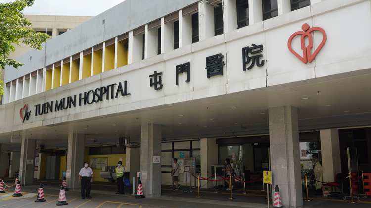 屯門9月大女嬰洗澡時(shí)抽搐 送院發(fā)現(xiàn)腦出血 保母被捕