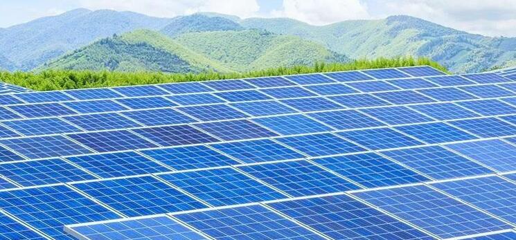 報告指中國光伏全產(chǎn)業(yè)鏈有效發(fā)明專利總量居全球首位