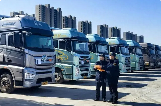 上合示範(fàn)區(qū)發(fā)出春節(jié)後首批TIR運輸專班