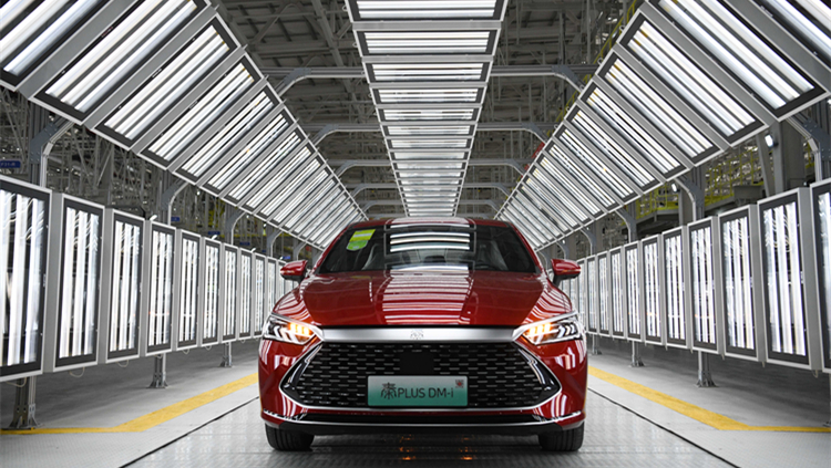 王傳福談新能源汽車三大發(fā)展機(jī)遇：發(fā)展只會越跑越快，沒有「喘口氣」機(jī)會