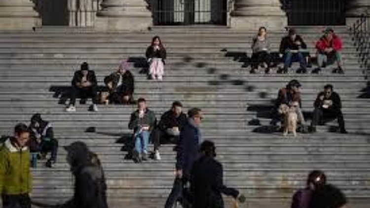 加拿大「千禧一代」人口超過(guò)「嬰兒潮一代」 老齡化有所放緩