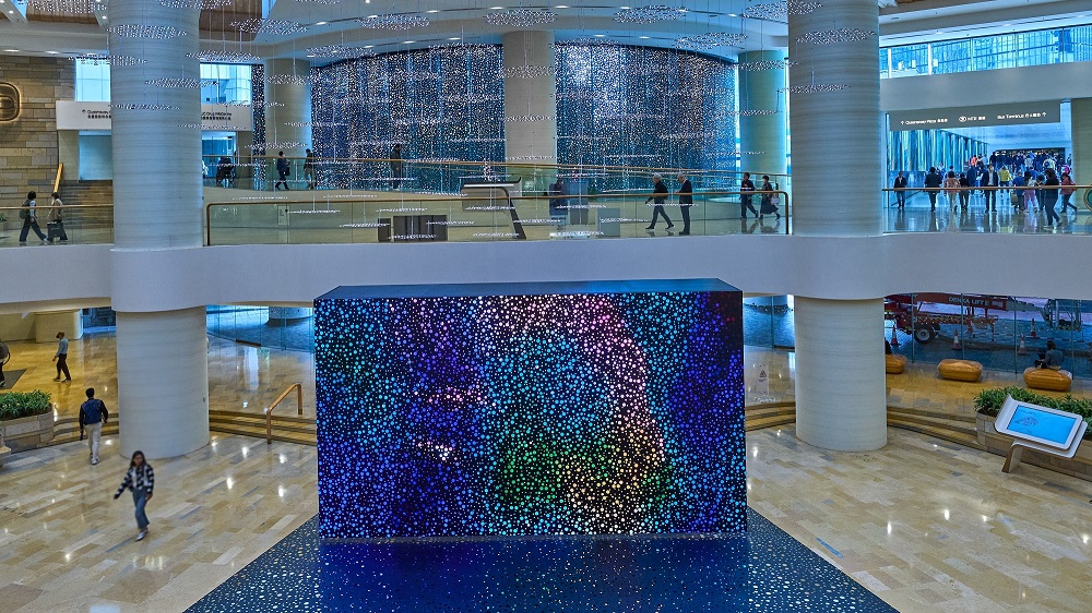 【藝術(shù)三月】Art Basel戶(hù)外展區(qū) 以光影探索人生