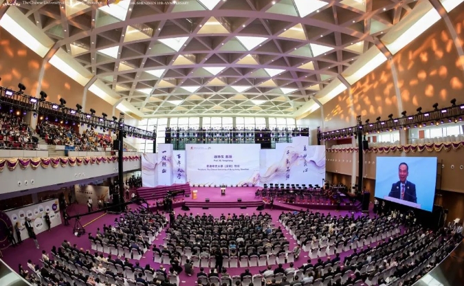 臉上是笑容，淚水在心中！談及創(chuàng)校10年，徐揚生說……