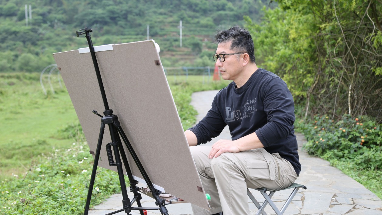 韋俊平：讓灕江畫(huà)派品牌走向國(guó)際  擴(kuò)大中華文化海外影響力