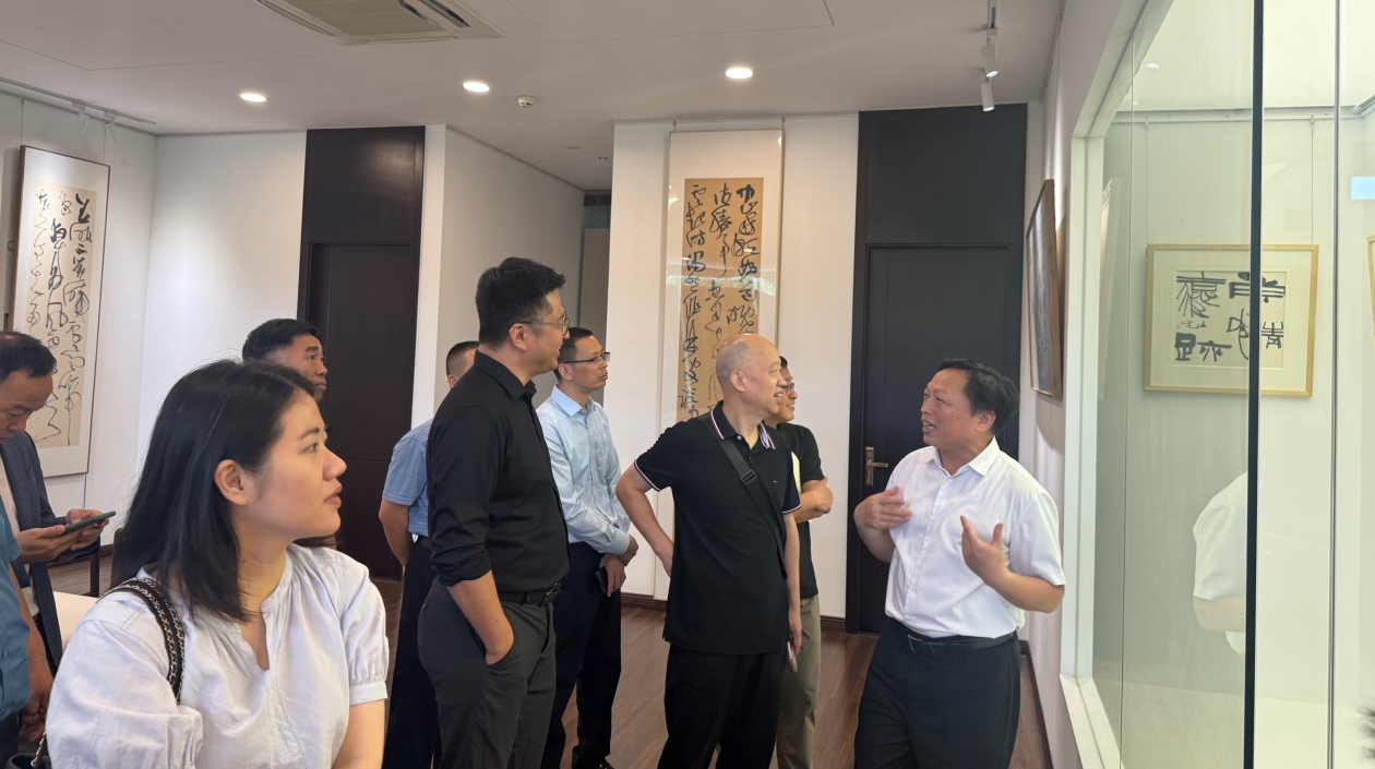 廈門(mén)大學(xué)公共事務(wù)學(xué)院辦「雙展」慶建院20周年