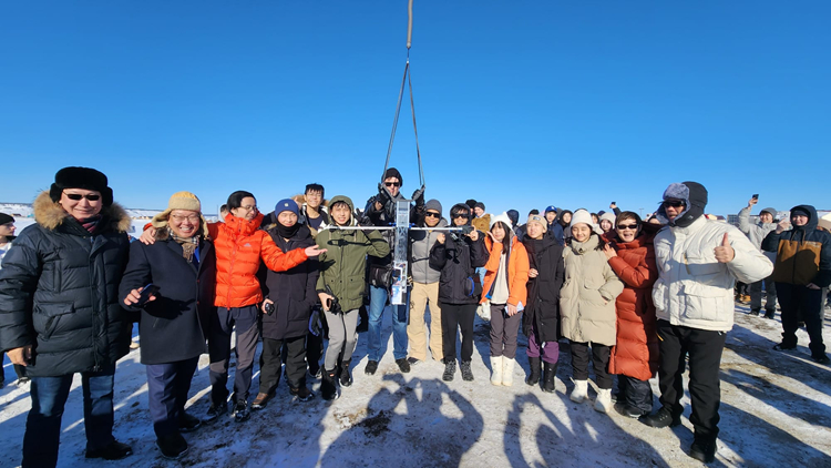 首個由香港中學(xué)生設(shè)計製造小型人造衛(wèi)星升空測試成功