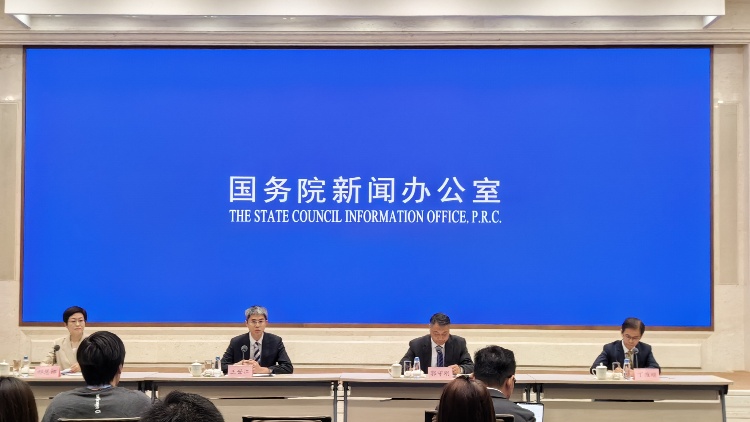 中國(guó)駁斥「產(chǎn)能過剩論」：新能源產(chǎn)業(yè)發(fā)展前景持續(xù) 全球需求市場(chǎng)廣闊