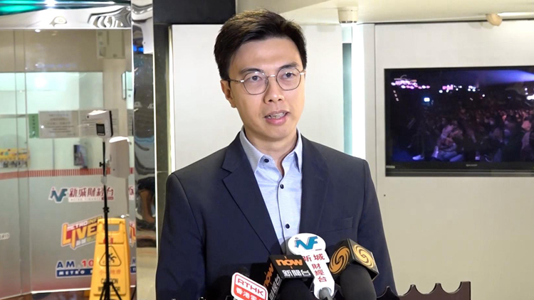 崔定邦：訪港內(nèi)地旅客購物免稅額調(diào)整合適 可令旅客盡情消費(fèi)