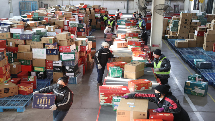 6個月中國快遞業(yè)務(wù)量突破800億件