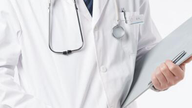 遭砍傷醫(yī)生去世 中國(guó)醫(yī)師協(xié)會(huì)：堅(jiān)決反對(duì)任何形式的暴力傷醫(yī)行為