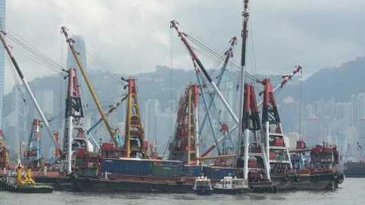 因一號(hào)戒備信號(hào) 柴灣公眾填土躉船轉(zhuǎn)運(yùn)站停止開(kāi)放