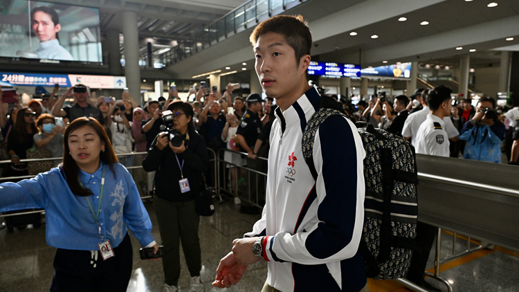 【來(lái)論】巴黎奧運(yùn)精英訪港 點(diǎn)燃港人愛(ài)國(guó)熱情