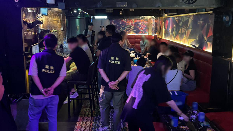 警方「犁庭掃穴」行動(dòng)打擊黑社會(huì) 搜查160間娛樂場所