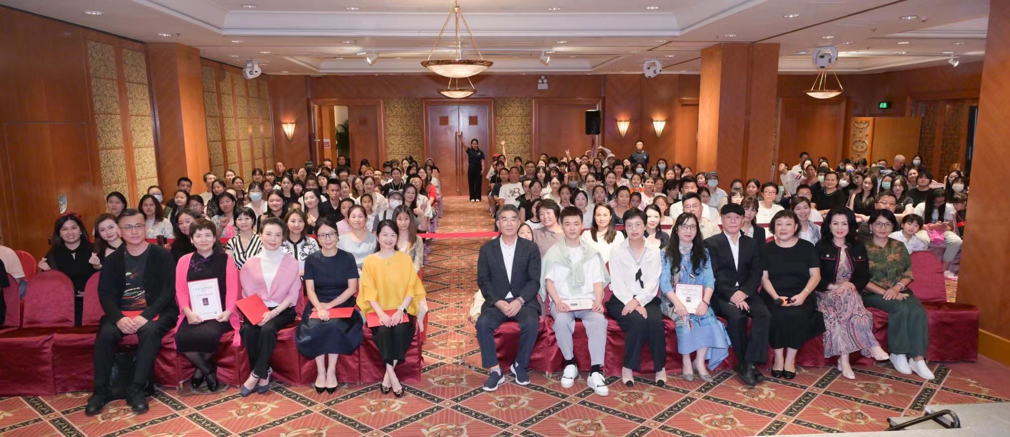 「敦煌?五洲琴韻」第十五屆國(guó)際古箏比賽開(kāi)幕