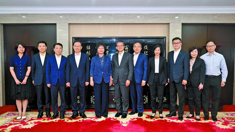 積金易行政費(fèi)首兩年平均降36% 劉麥嘉軒：平臺(tái)一站式提供全方位服務(wù)