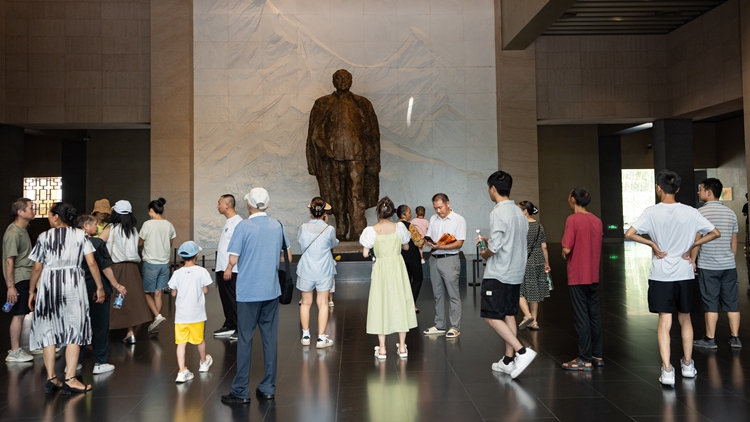 【建評(píng)】紀(jì)念鄧小平誕辰120周年 為中國(guó)式現(xiàn)代化貢獻(xiàn)力量