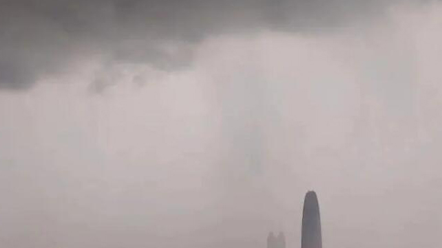 深圳市雷雨大風(fēng)黃色預(yù)警信號(hào)擴(kuò)展至全市、發(fā)布分區(qū)暴雨黃色預(yù)警信號(hào)