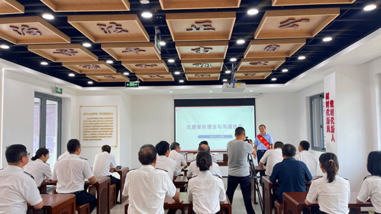 皖屯溪區(qū)：汲取榜樣力量 弘揚(yáng)時代新風(fēng)