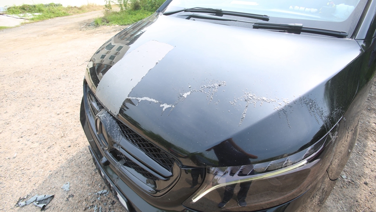 天水圍一停車場13車被淋起漆水 警列刑毀案跟進(jìn) 暫無人被捕