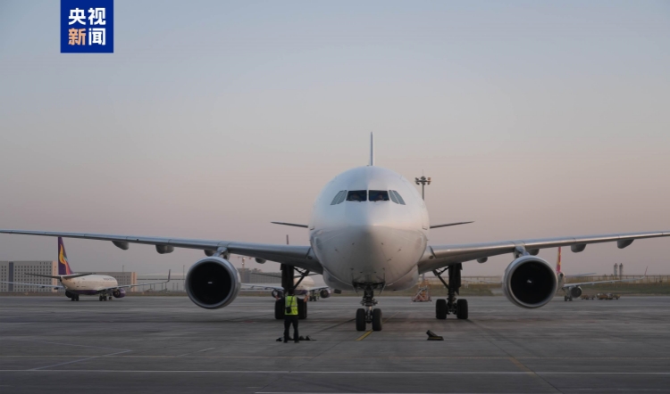 入境遊火熱！新疆迎首架免簽入境的馬來(lái)西亞旅遊包機(jī)