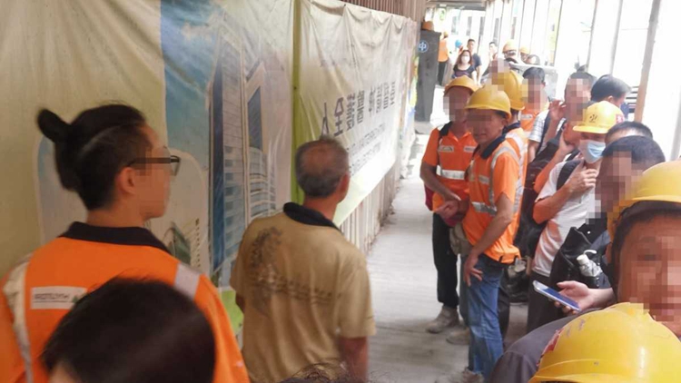 聯(lián)合醫(yī)院擴(kuò)建工程外勞疑被剝削 發(fā)展局介入事件：僱主承諾不會(huì)解僱舉報(bào)外勞