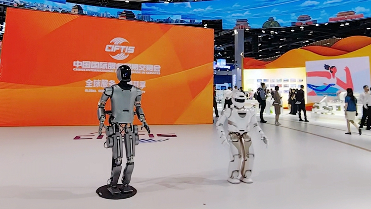 有片｜AI試衣間、無人機長城送餐、零下不結(jié)冰保鮮……服貿(mào)會智能科技打造美好日常 