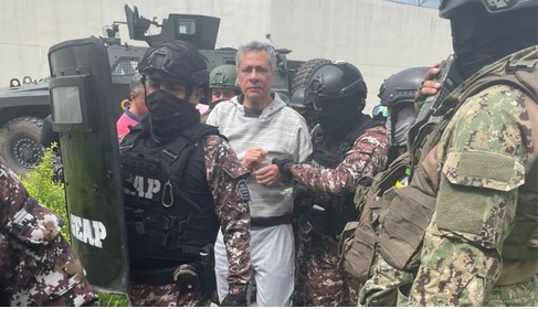 厄瓜多爾宣布將關(guān)閉駐委內(nèi)瑞拉領(lǐng)事館 