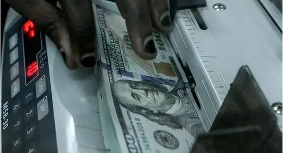 美聯(lián)儲(chǔ)降息靴子落地，美元霸權(quán)又要把「禍水」引向全球？