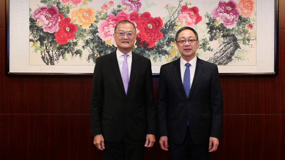 盧寵茂訪京 拜訪國家衞健委