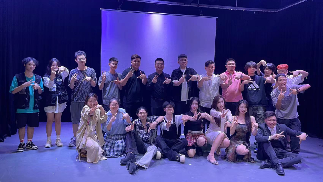 話劇劇情由你定？龍崗國(guó)慶迎來(lái)互動(dòng)式懸疑話劇《七夜》