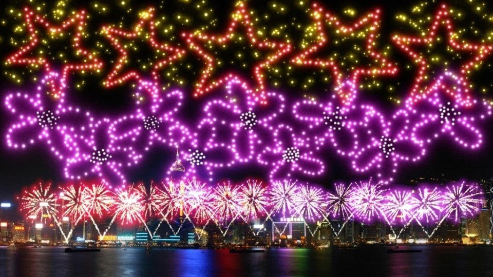 國(guó)慶75周年 | 運(yùn)輸署：煙花匯演後港鐵將加強(qiáng)班次疏導(dǎo)人潮