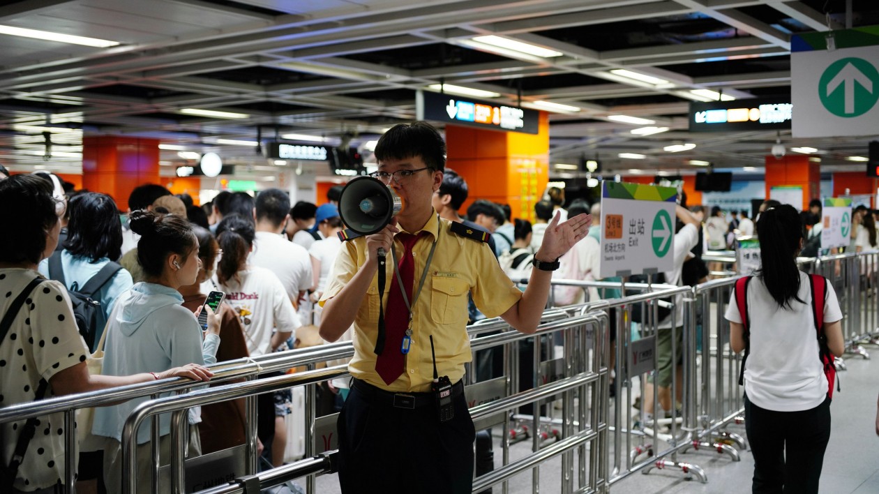 廣州地鐵與廣東城際國(guó)慶節(jié)前均迎超大客流  地鐵客流超千萬(wàn)