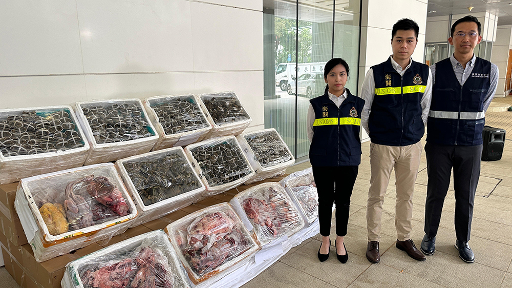 海關(guān)「破冰者」行動(dòng)拘6人 檢20萬元走私凍肉及大閘蟹