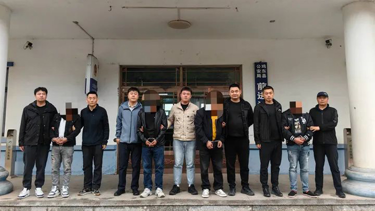 送「現(xiàn)金花束」很浪漫？警惕洗錢新暗道！