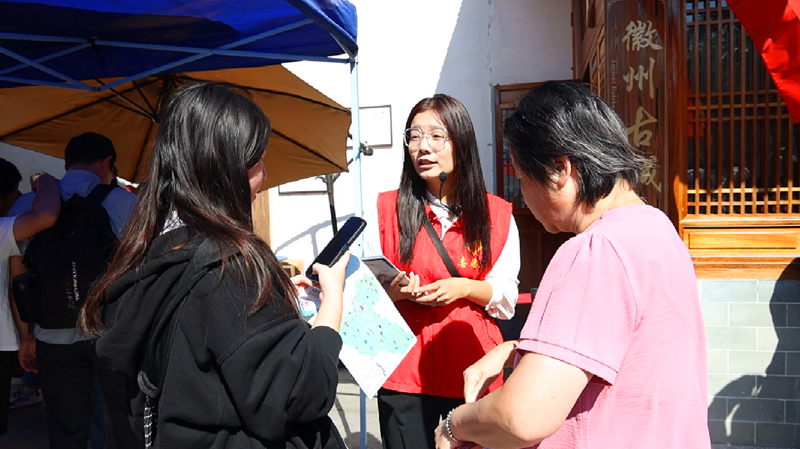 打造舒心旅遊美好環(huán)境  皖歙縣千名志願者成亮麗風景線