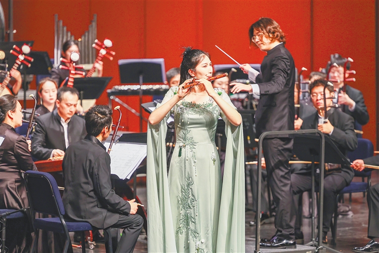 關(guān)注首屆?？诔鞘兴囆g(shù)周|海口打造城市藝術(shù)周品牌 進一步推進文旅深度融合