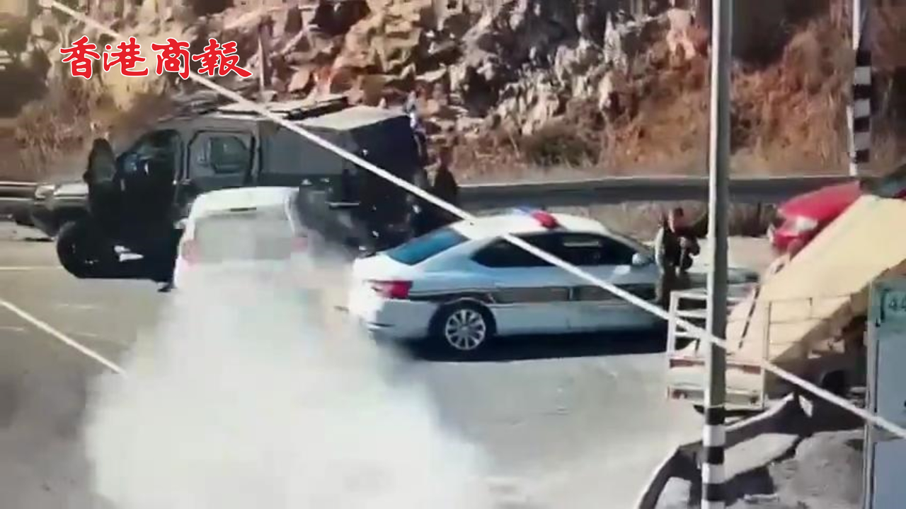 有片丨巴勒斯坦司機疑發(fā)動自殺式襲擊 開車全速撞擊以色列軍車