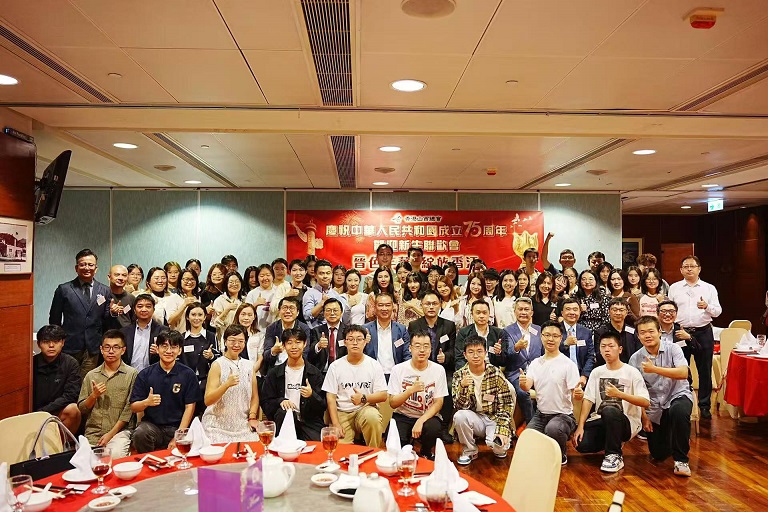 山西總會辦迎新生聯(lián)歡會