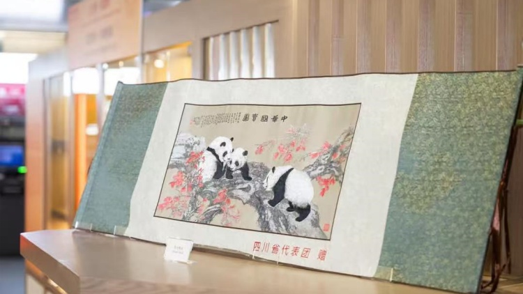 梁君彥：熊貓出沒立法會(huì)