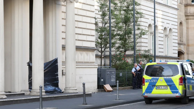 德國(guó)波恩法院審理德國(guó)記者非法傳播駐德47位華人名單案