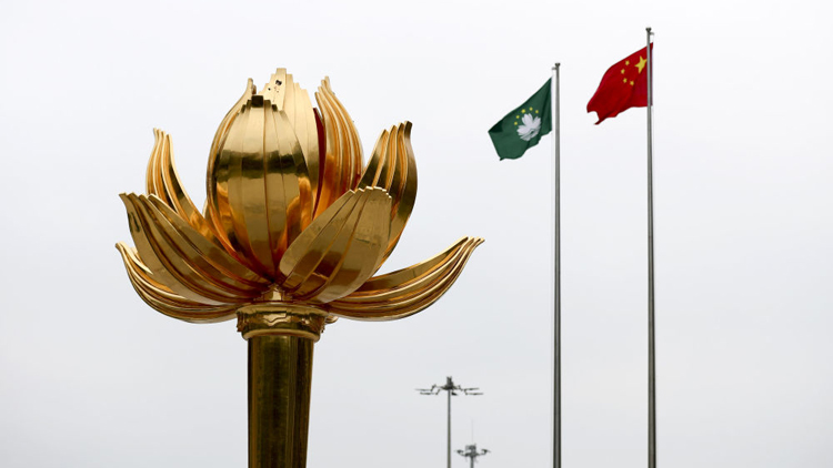 直播 | 國(guó)家主席習(xí)近平抵達(dá)澳門國(guó)際機(jī)場(chǎng)並出席歡迎儀式