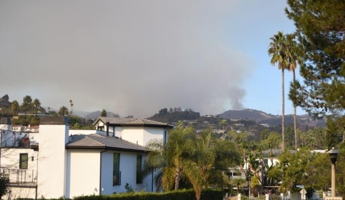 過火面積超舊金山市區(qū)！消防栓裏卻沒水救火，美國怎麼了？| 國際識(shí)局