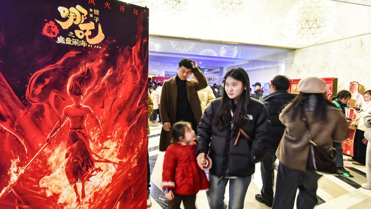 破100億！2025年春節(jié)檔新片總票房再創(chuàng)新高