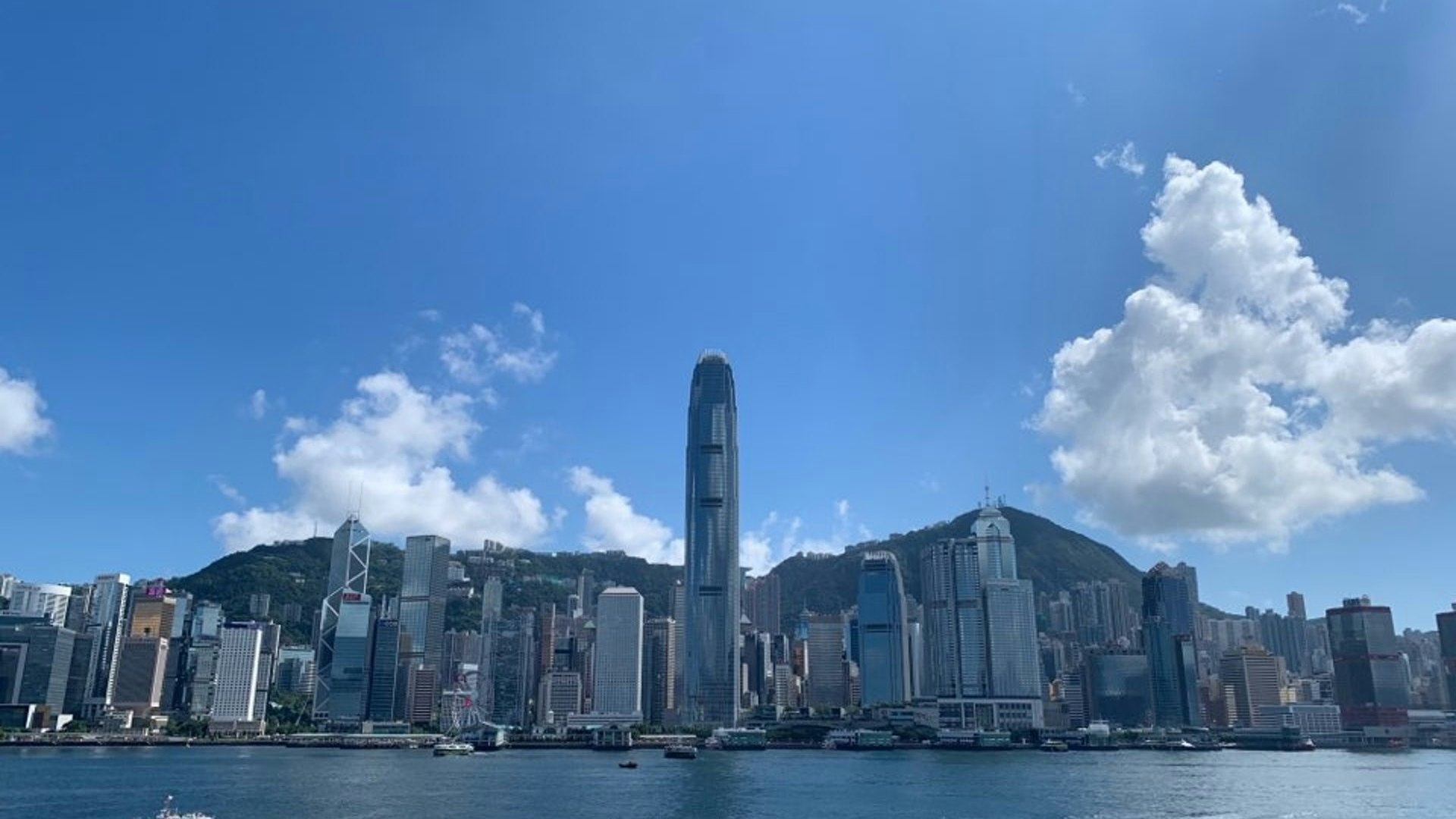 【港商時(shí)評】聚焦高質(zhì)量發(fā)展 賦能新質(zhì)生產(chǎn)力