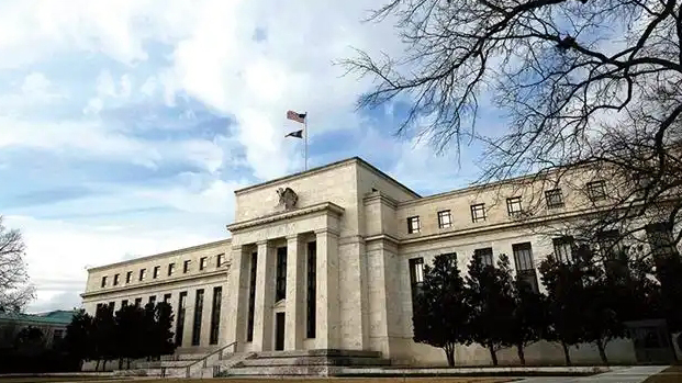 美聯(lián)儲(chǔ)警告！特朗普關(guān)稅政策或推高美國(guó)通脹