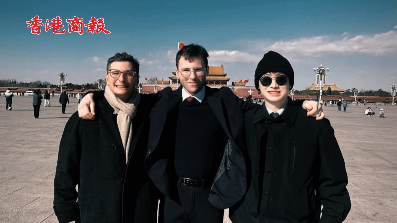 有片丨完成心願??！法國小伙移交618張日軍侵華舊照 專家將進行鑑定