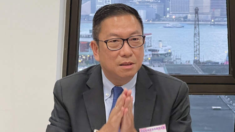 施榮懷：預(yù)算案務(wù)實(shí)面對財(cái)政挑戰(zhàn) 為港經(jīng)濟(jì)復(fù)蘇注入新動力